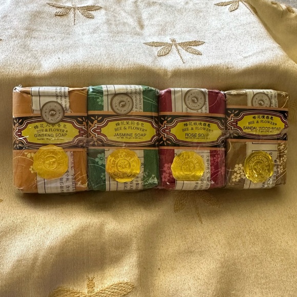 Bee & Flower 4 Pack Ginseng / Jasmine / Rose / Sandalwood Soaps. - Picture 1 of 7